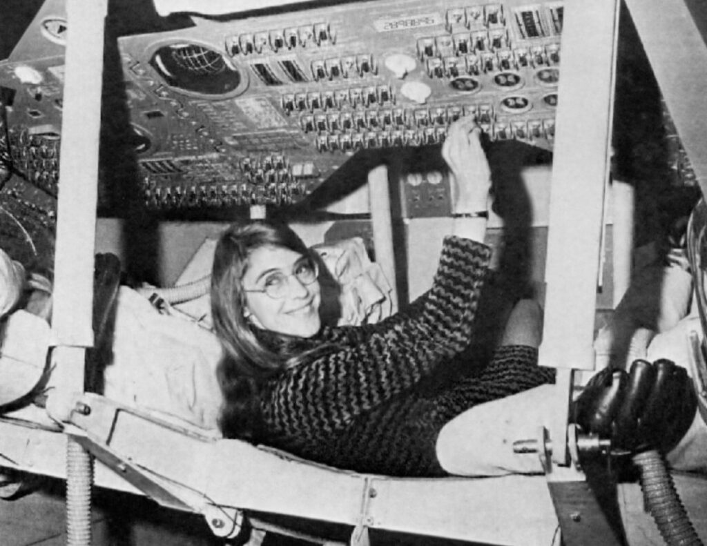 Mujeres y Tecnologia, conoce a Margaret Hamilton